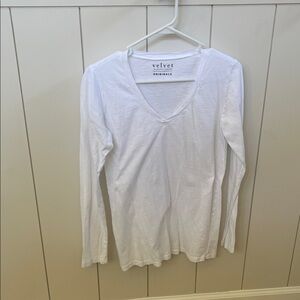 Velvet by Graham & Spencer Classic White V-Neck Top